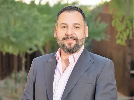 Joe Carella headshot